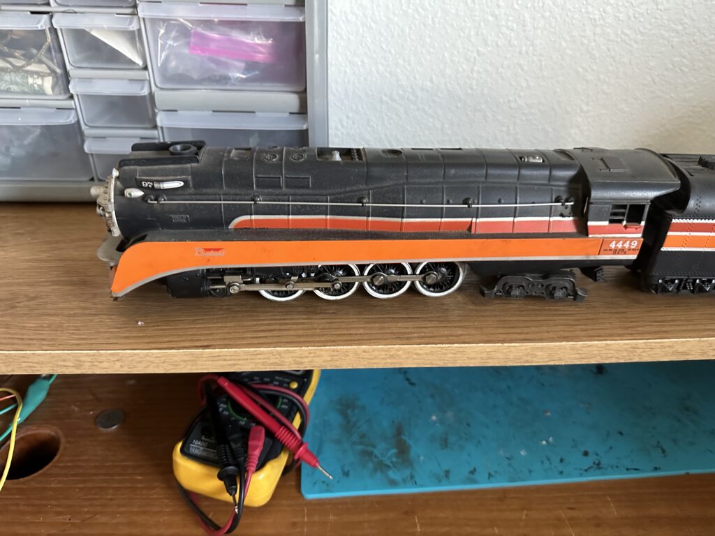 Mike Topping: Lionel 6-18071 Daylight Loco